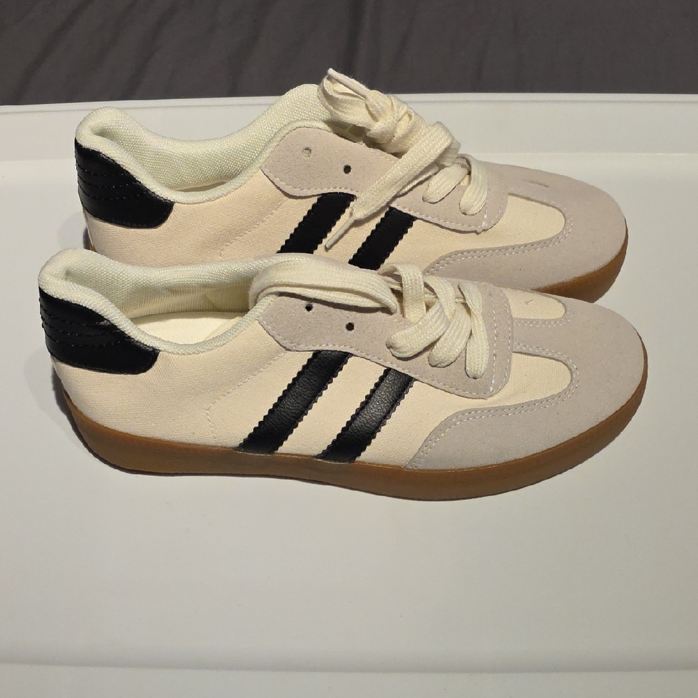 Cream and Black Sneakers with Gum Sole